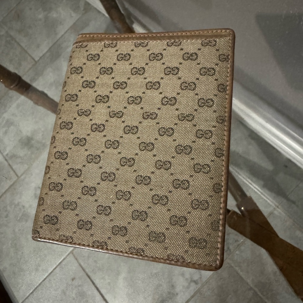 GUCCI VINTAGE BIFOLD WALLET MICRO GG JACQUARD AND LEATHER UNISEX